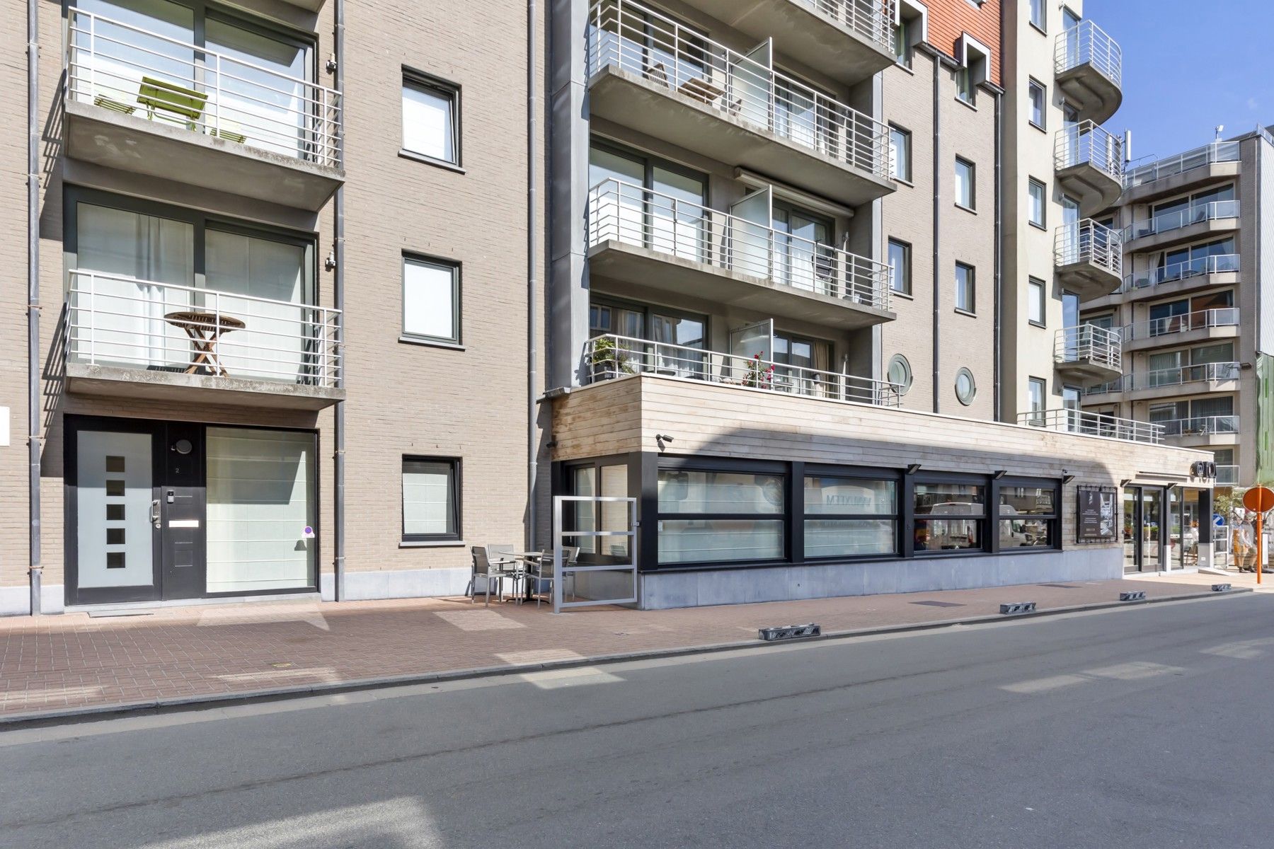 Handelspand + appartement op AAA+ locatie! foto 3