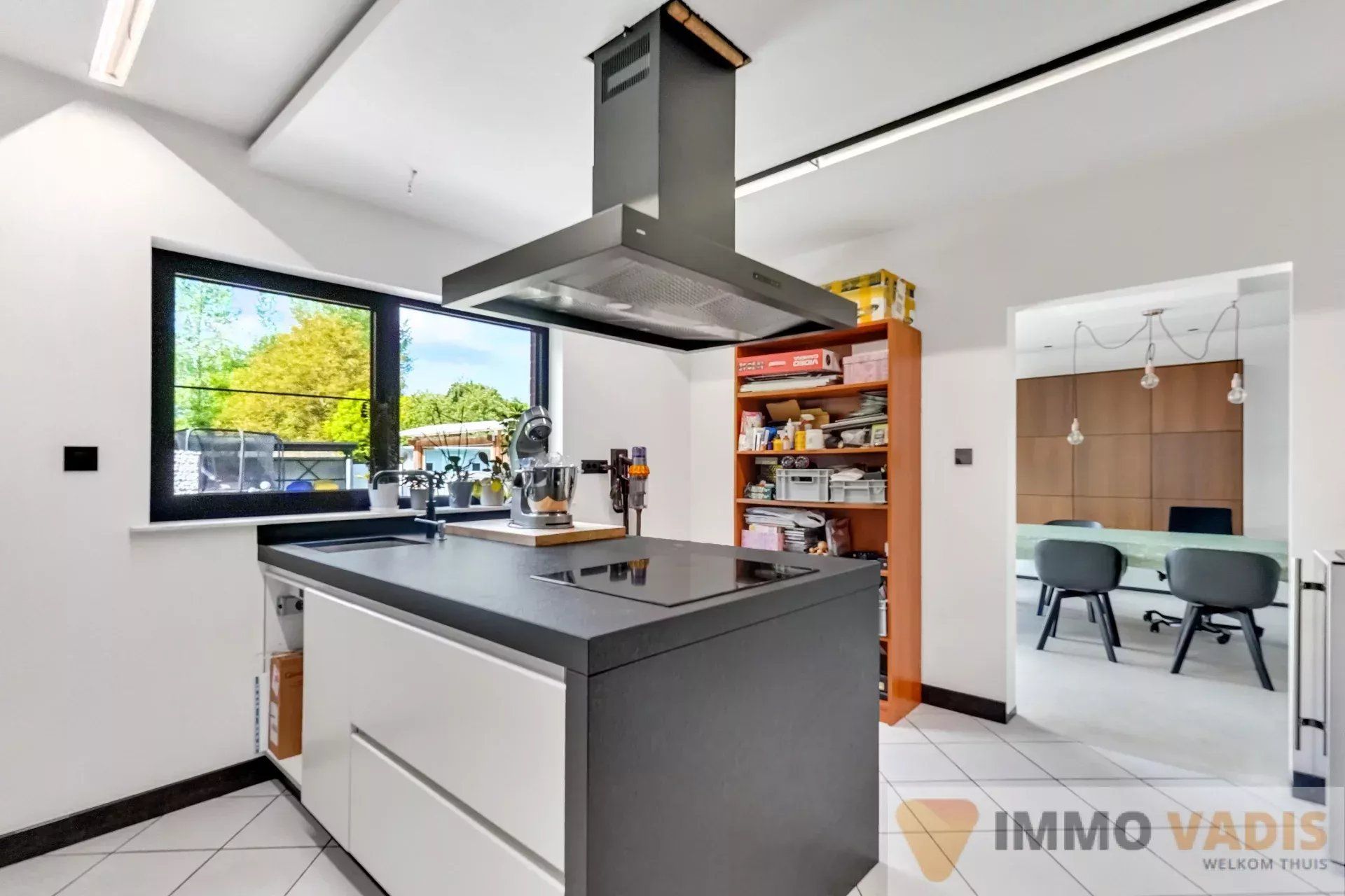 Ruime luxewoning met zwembad foto 10