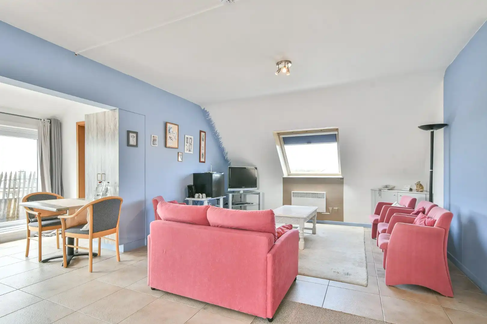Unieke investeringskans: karaktervol hotel met 18 kamers & woonmogelijkheden te koop!  foto 11