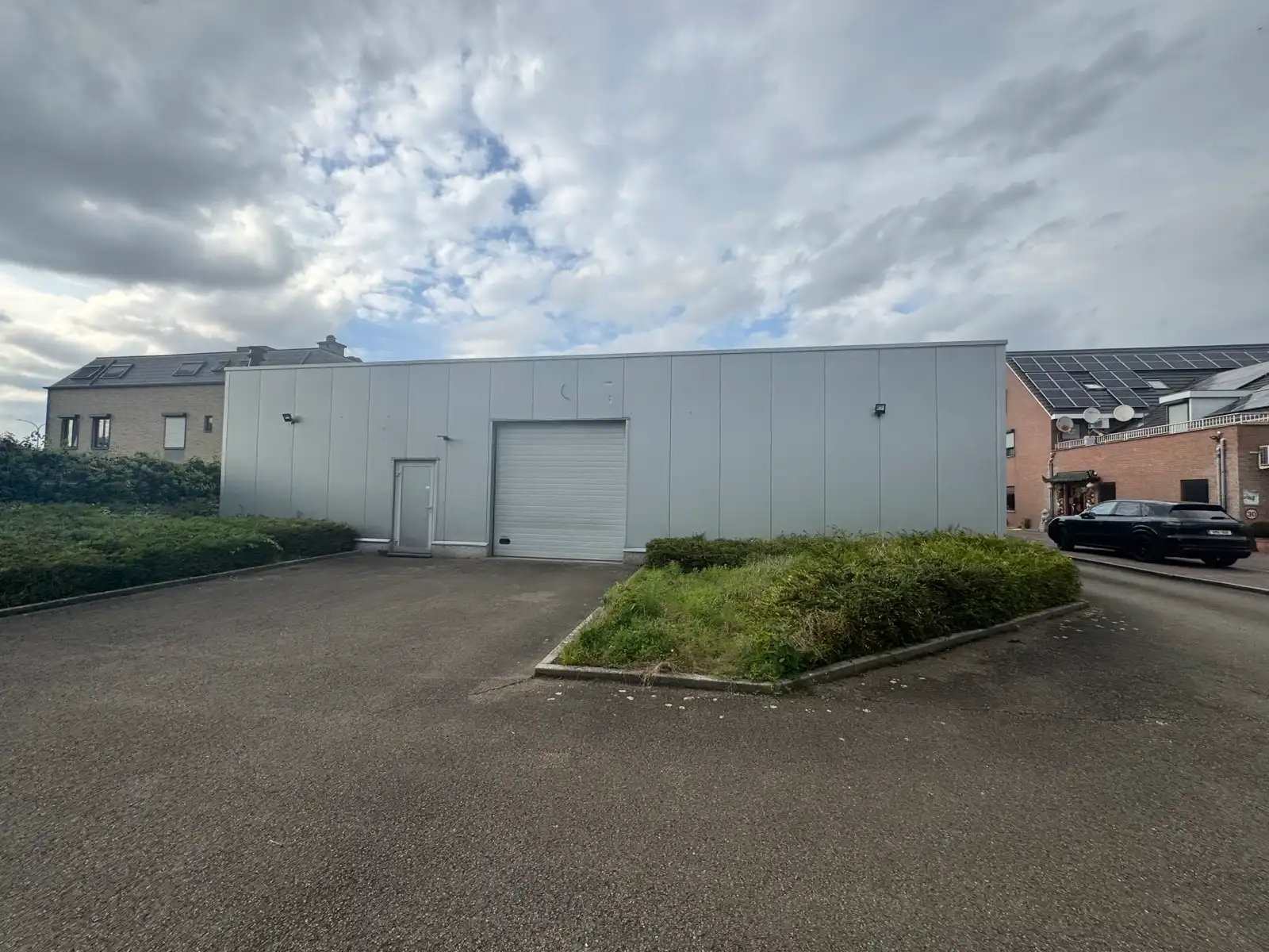 Handelsruimte / showroom te huur aan de Antwerpseweg in Geel foto 7
