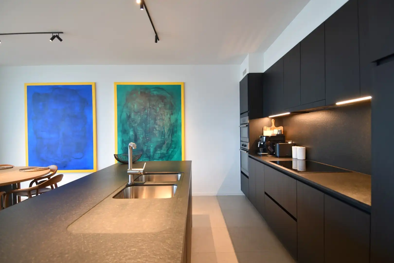 Uniek luxueus appartement met 2 slaapkamers en schitterend Leiezicht foto 5