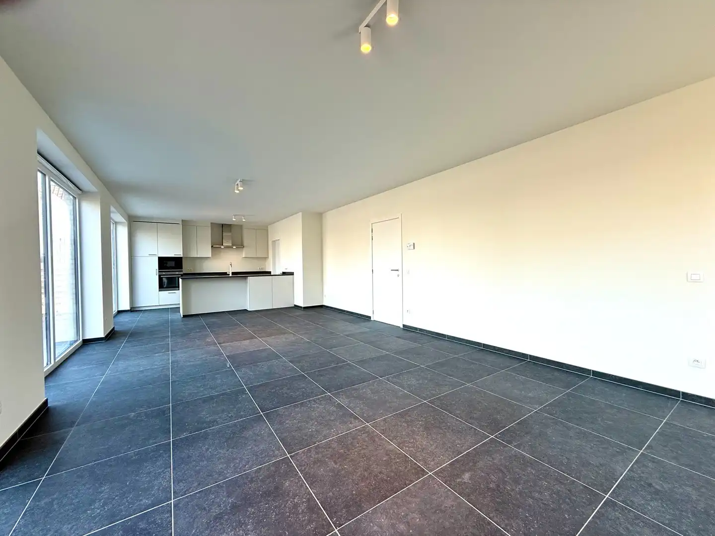 Volledig nieuwbouw, verrassend ruime en lichtrijke gezinswoning met 3 slaapkamers foto 13