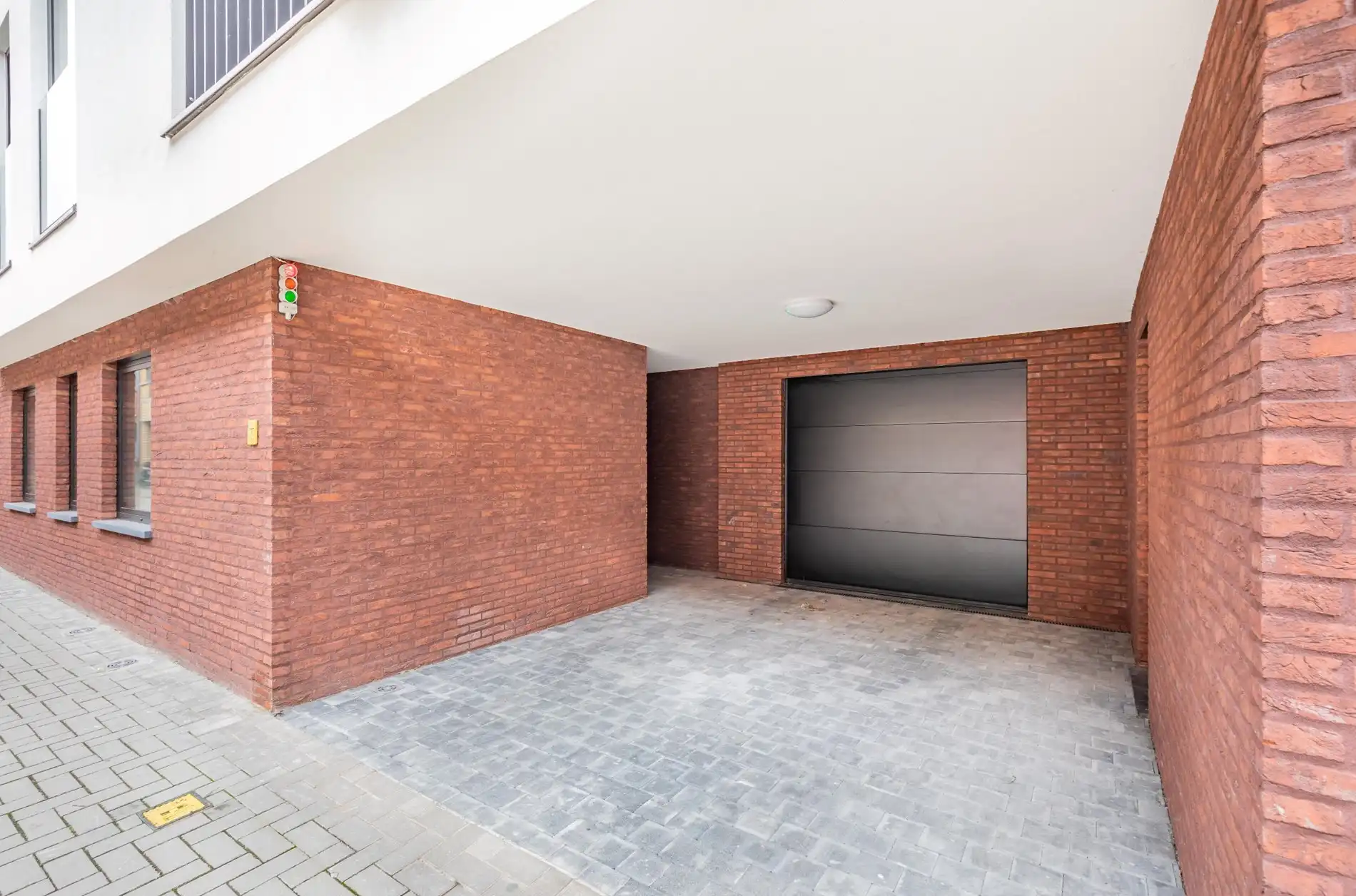 Ondergrondse parkeerplaatsen op centrumlocatie! foto {{pictureIndex}}