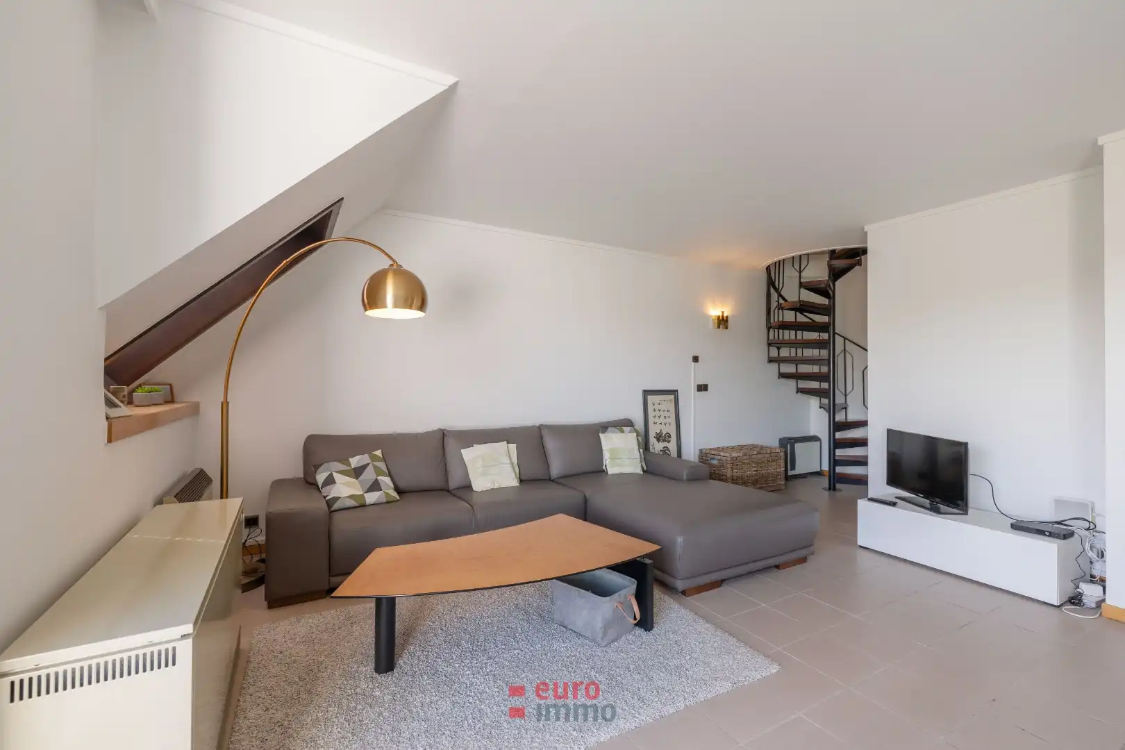 Appartement met 2 slaapkamers op de rand van villawijk Simli foto 8