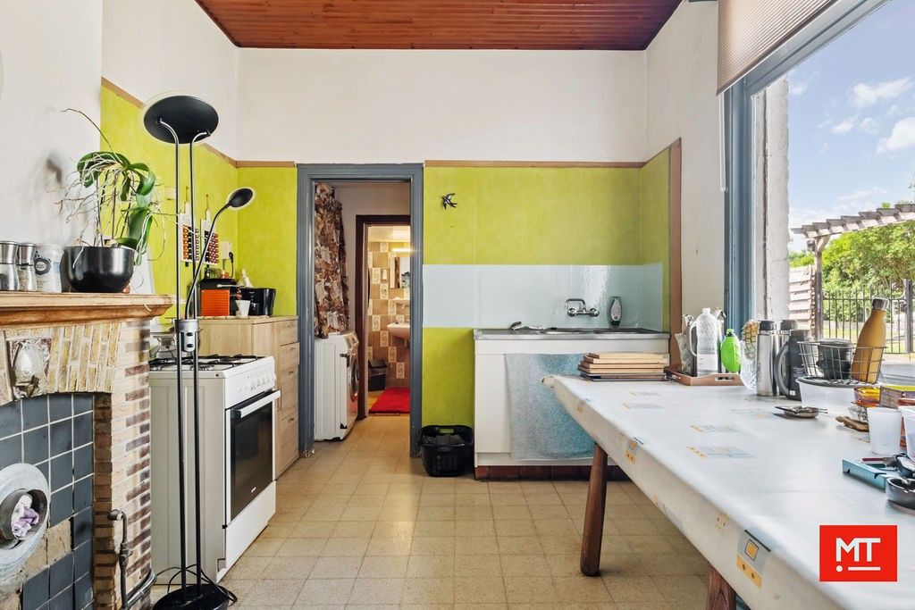 Te renoveren woning met 4 slpk, garage, zonnige tuin en uitweg in Dikkebus foto 13