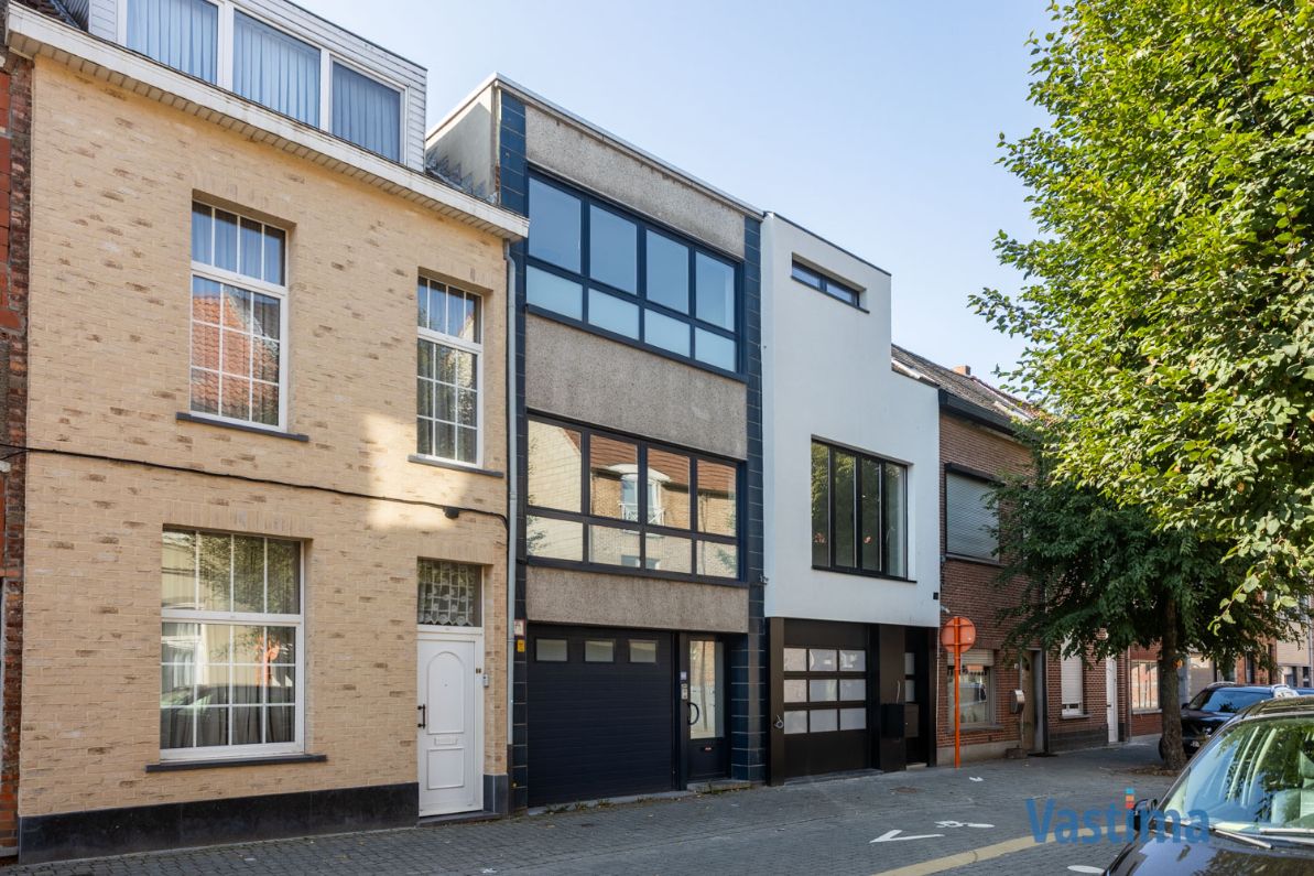 Solide rijwoning met garage en tuin in het hart van Aalst foto 3