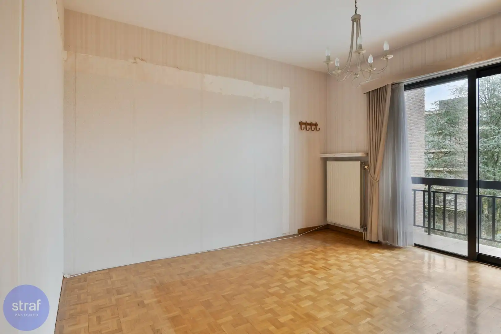 Ruim appartement in hartje Beveren met lage kosten foto 9