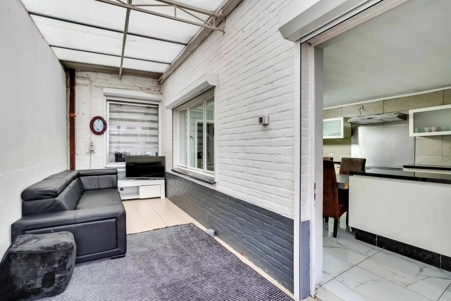 Gerenoveerde gezinswoning met 5 slaapkamers foto 6