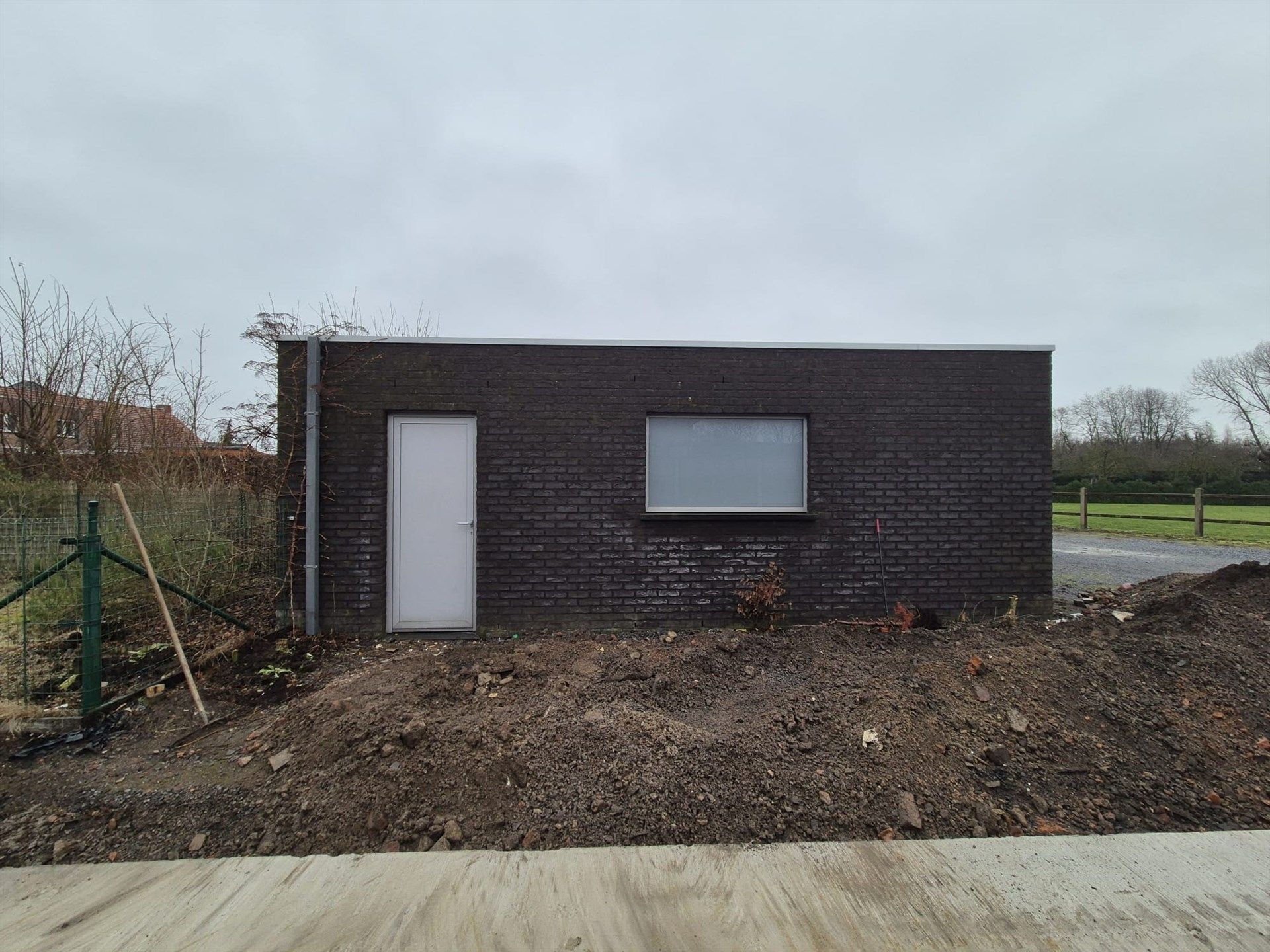 Rustig gelegen woning met tuin en garage. foto 27