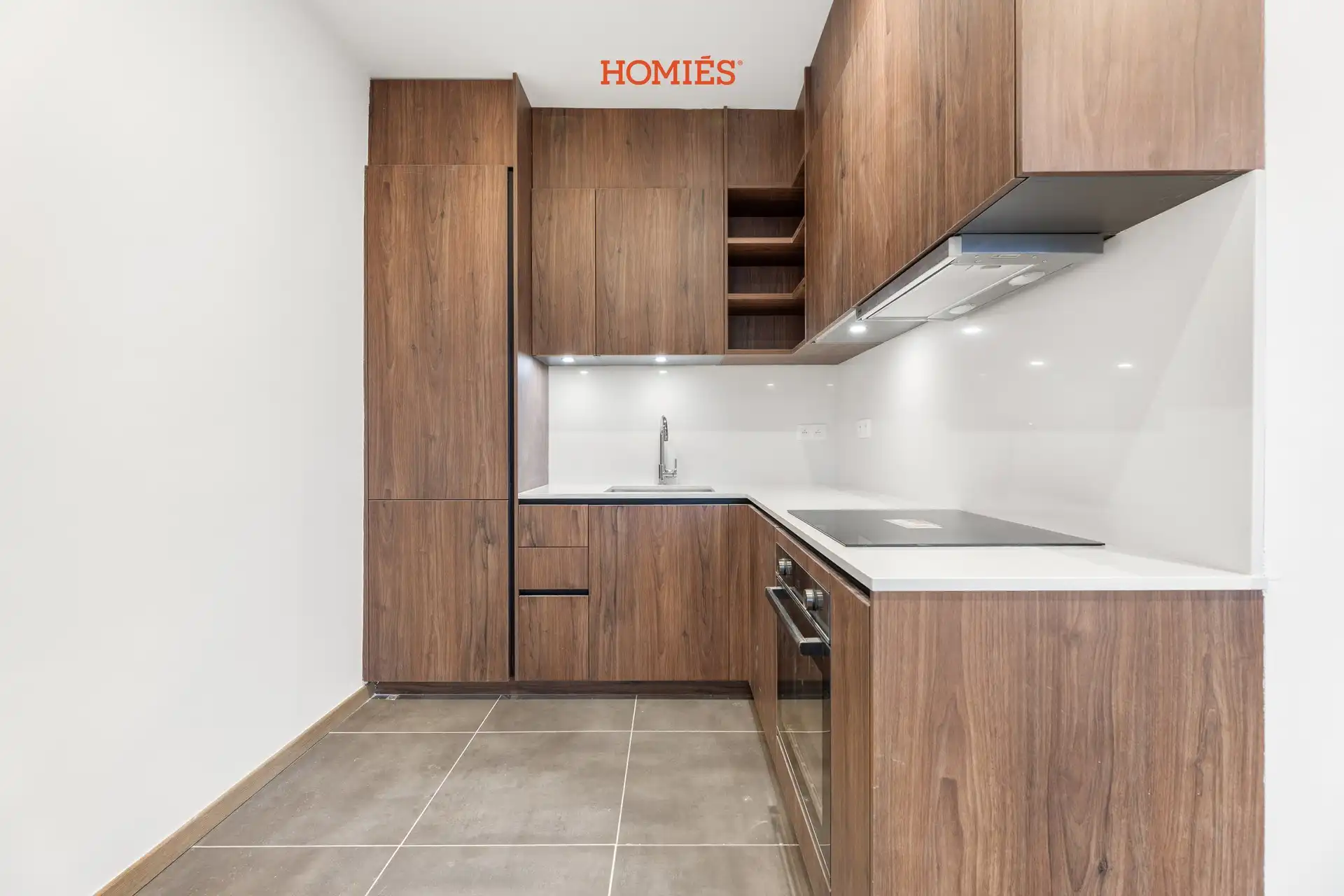 Gerenoveerd 2-slaapkamerappartement op toplocatie foto 7