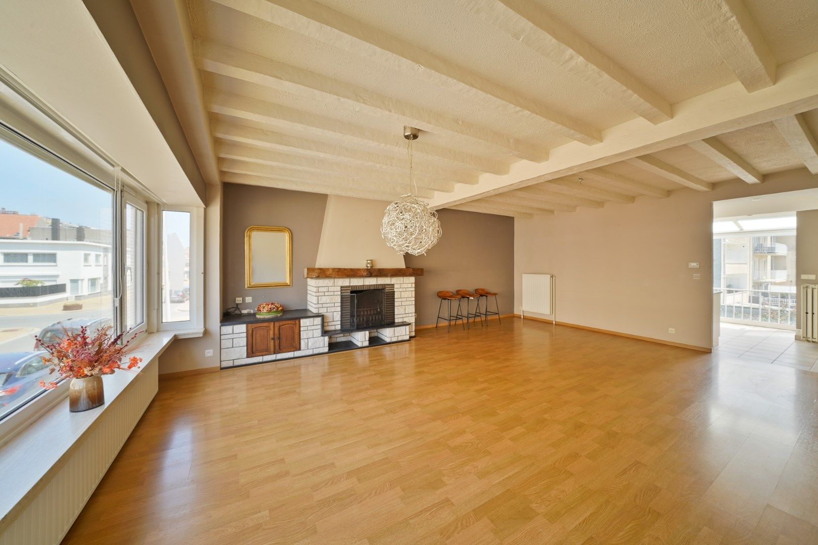 Ruim appartement met 4 slpk, 2 terrassen en garage in Oostende foto 5