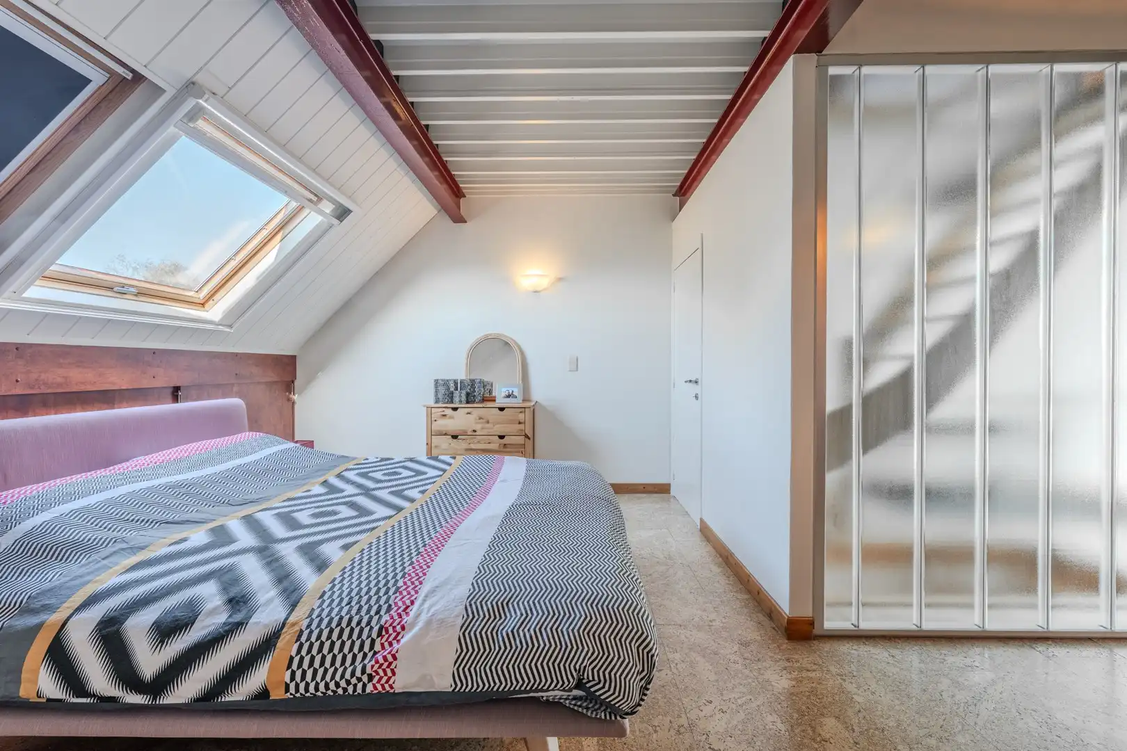 Ruime instapklare woning met landelijk zicht foto 12
