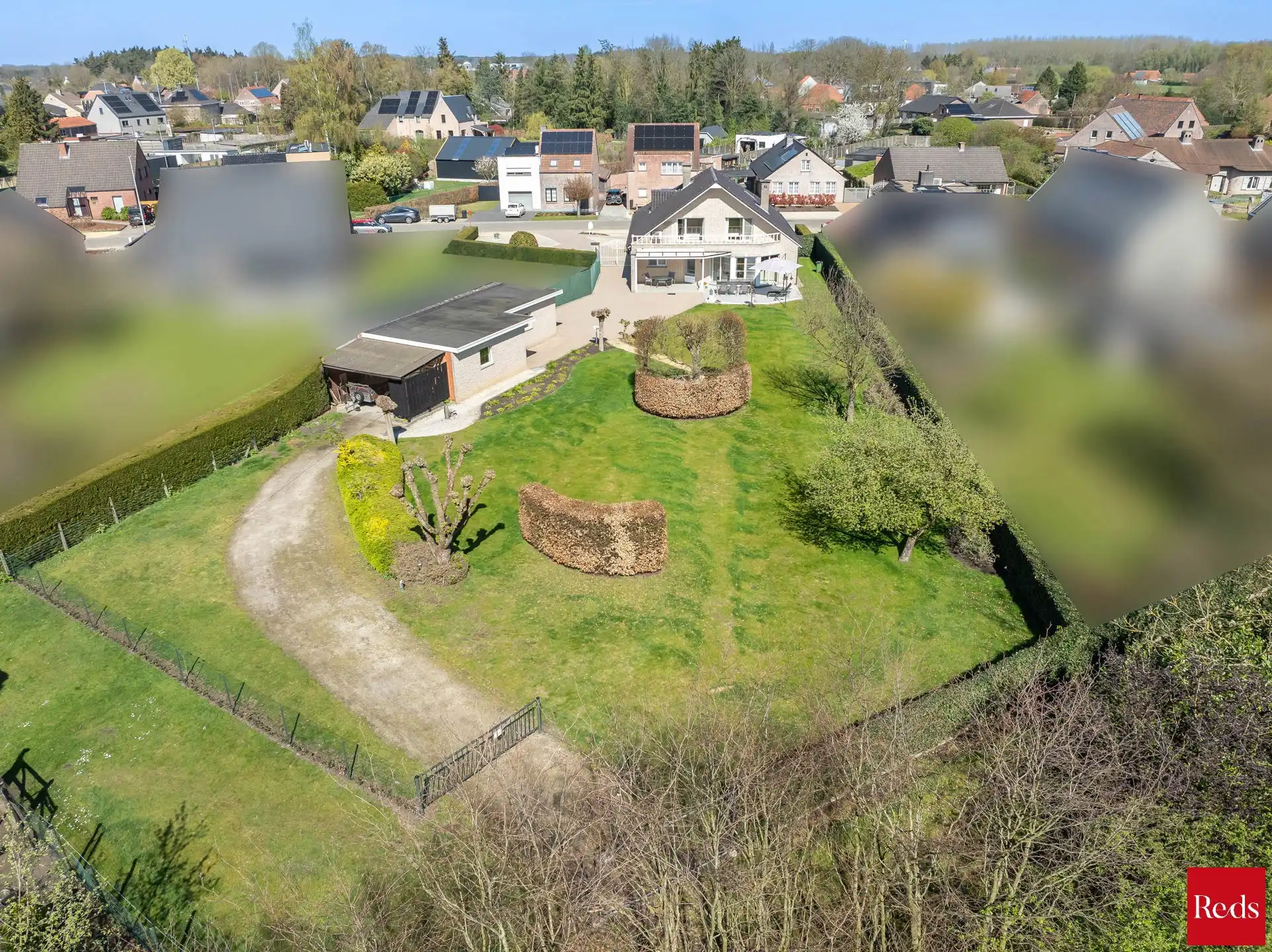 Ruime woning in oase van rust met prachtige tuin foto 27