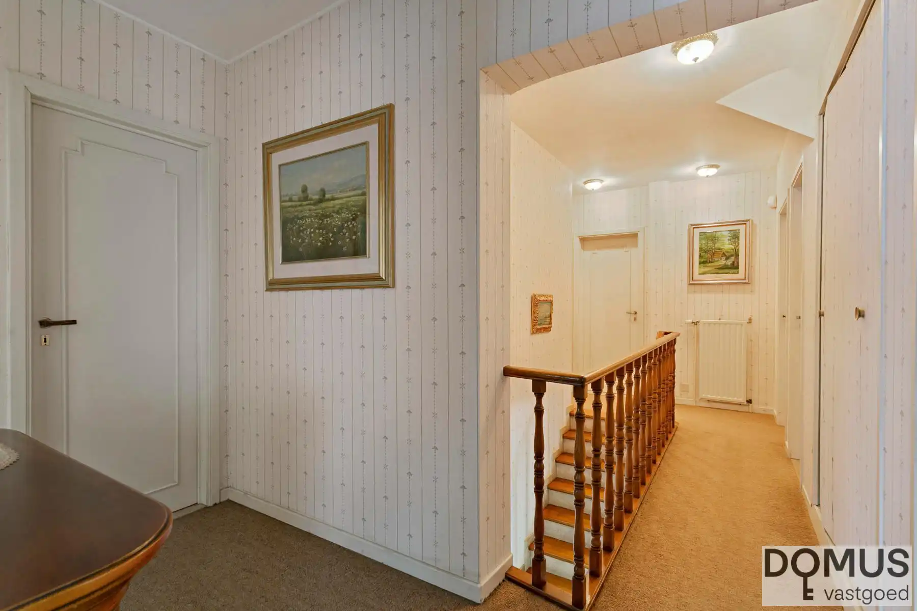 Statige villa met tijdloze architectuur op topligging  foto 22