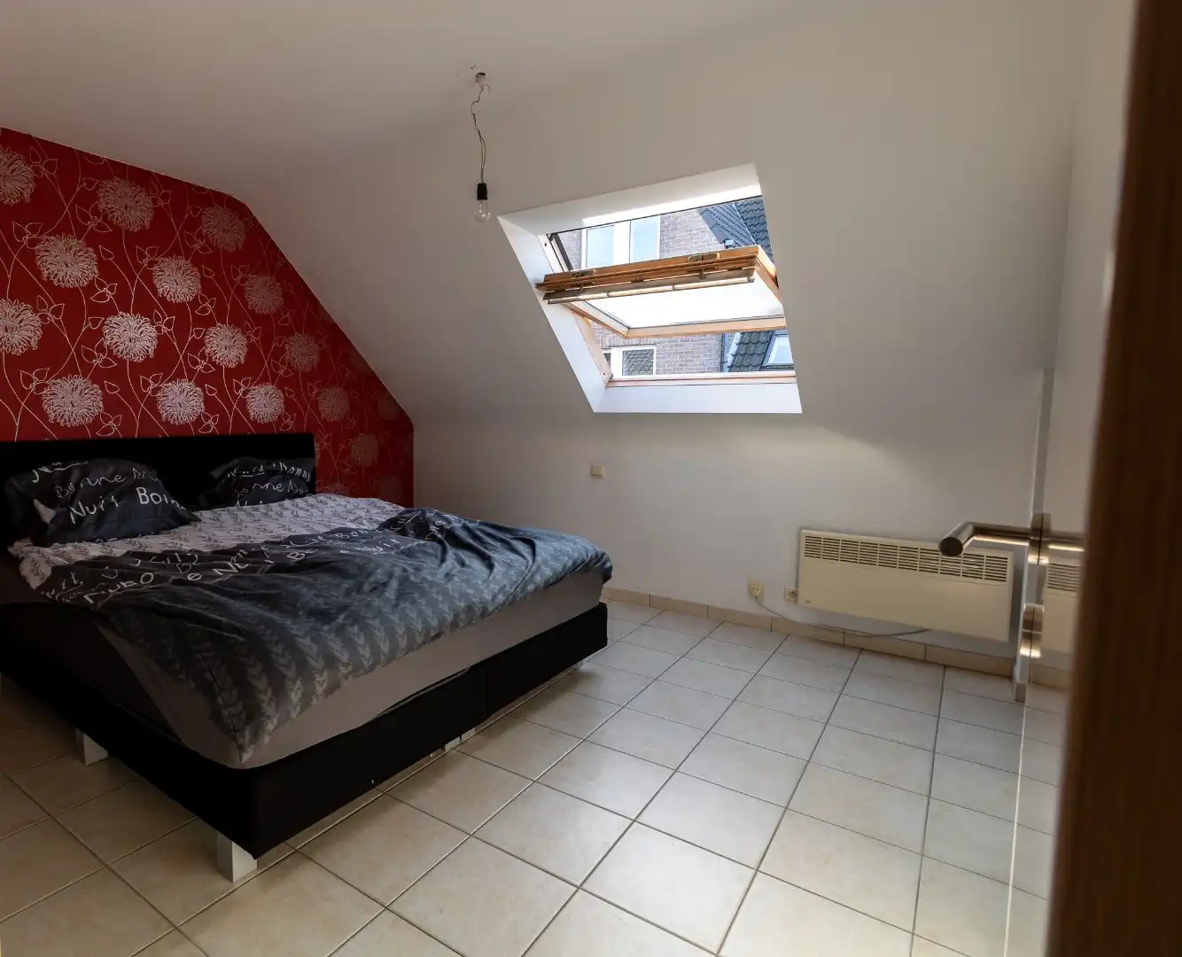 Ruim duplex appartement met zonnig terras in centrum Koekelare  foto 8