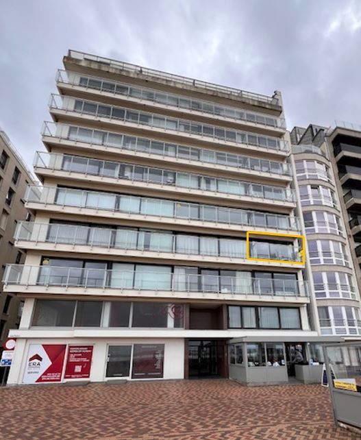 Ruim appartement met 3 slaapkamers en frontaal zeezicht foto 24