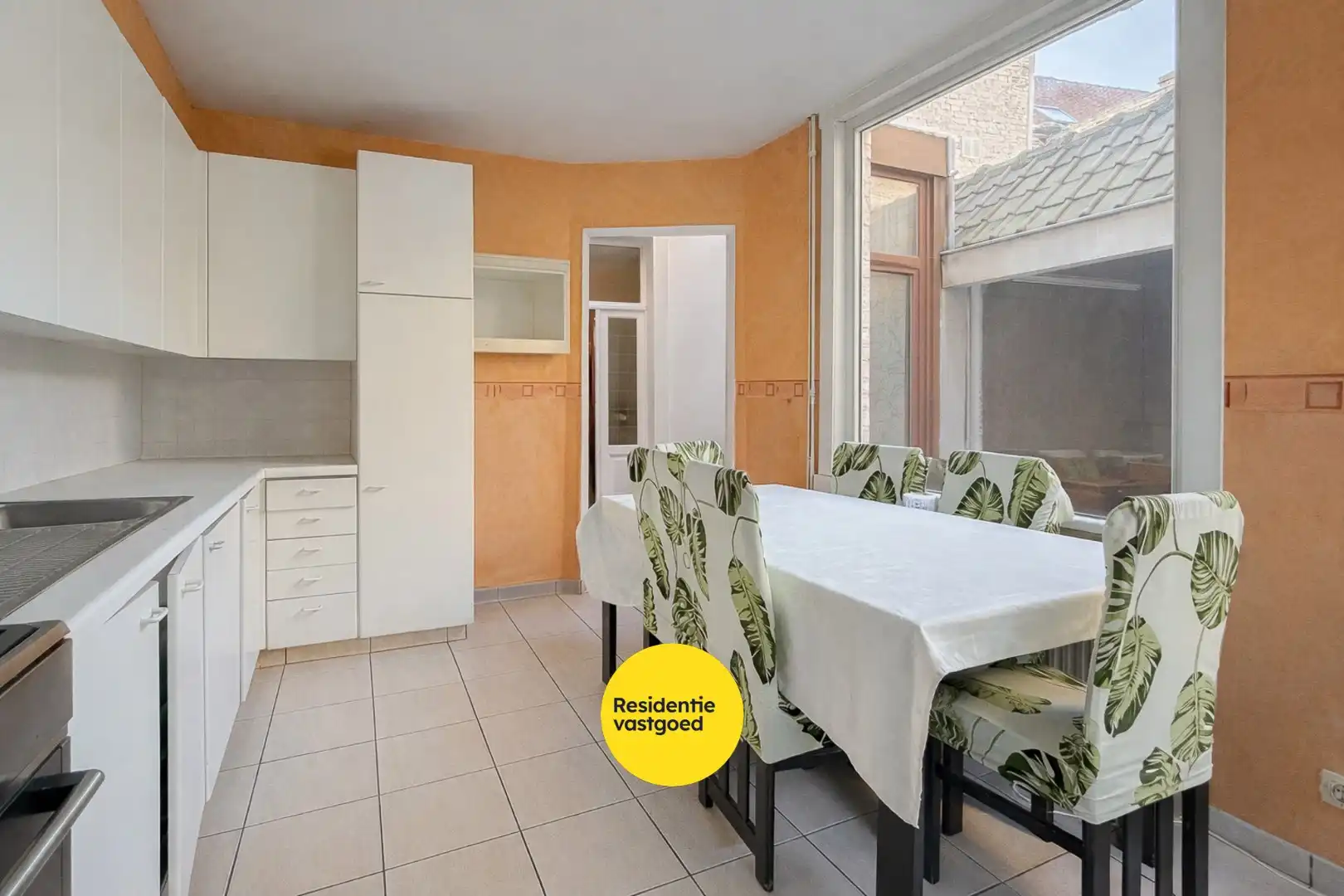 Te renoveren rijwoning met 3 slaapkamers in het Ezelstraatkwartier foto 5