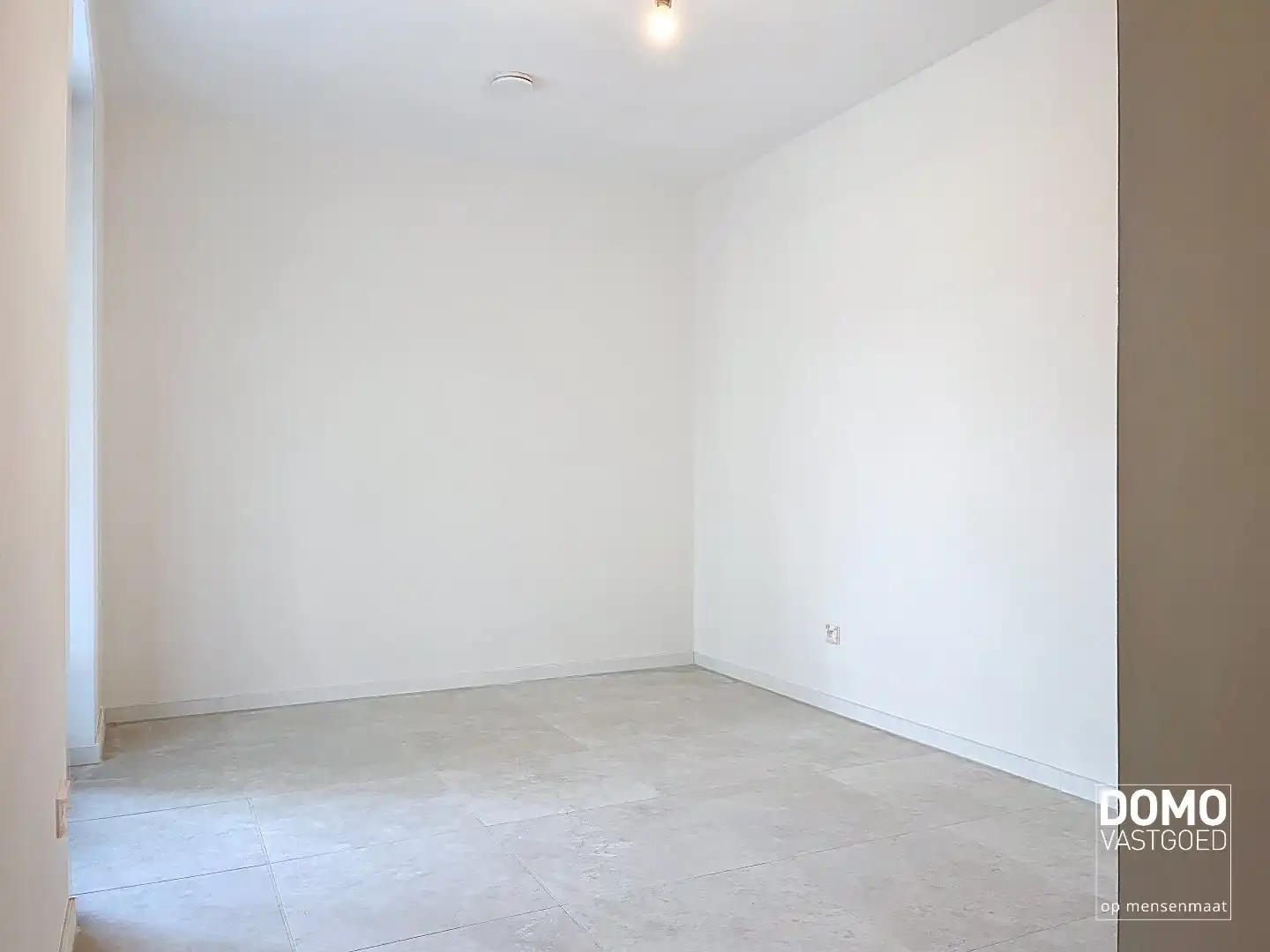 MODERN GELIJKVLOERS APPARTEMENT GELEGEN TE KERMT MET 2 SLAAPKAMERS EN RUIM TERRAS foto 7