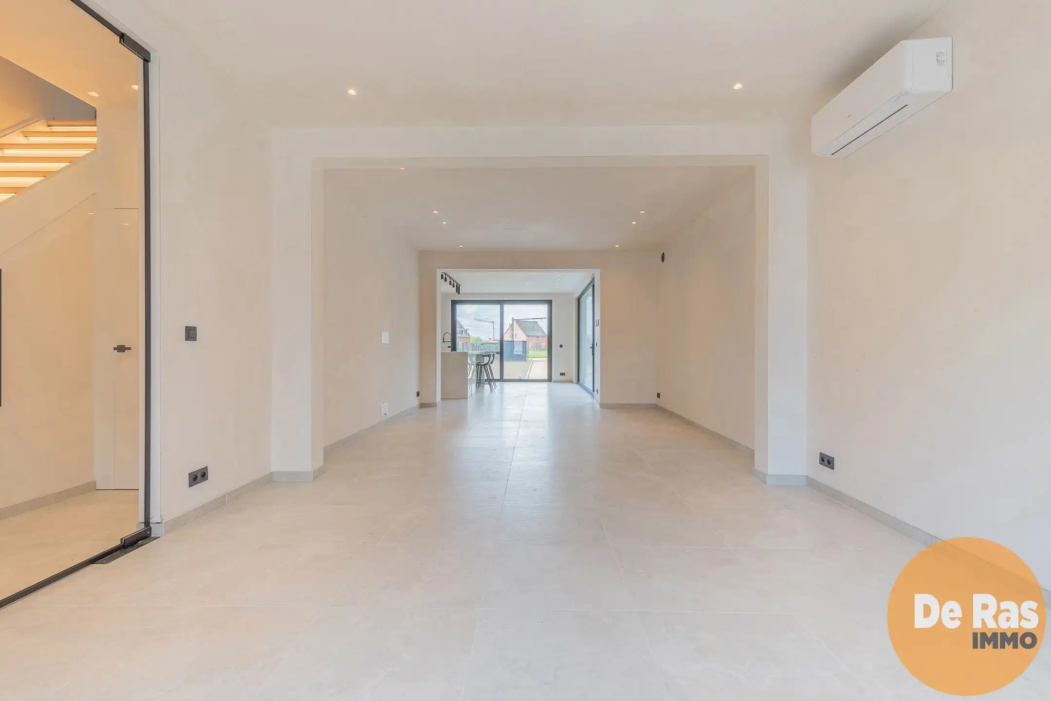 WICHELEN - Exclusief gerenoveerde woning met charme foto 5