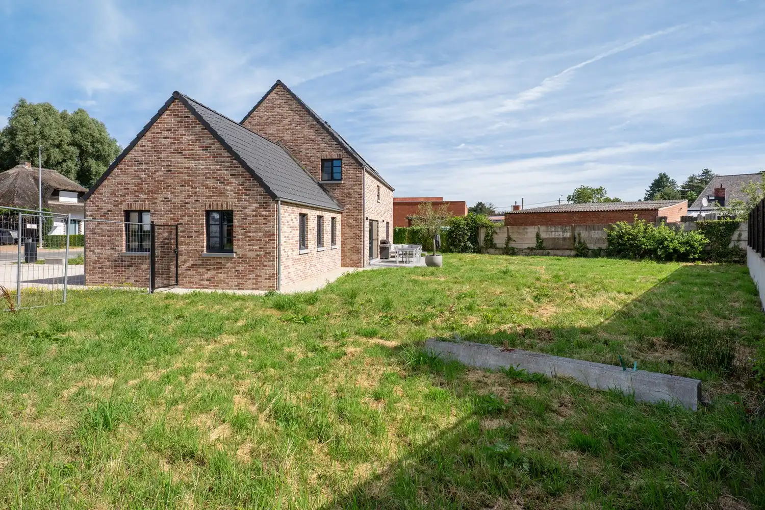 Energiezuinige villa met praktijkruimte en 4 slpkrs foto 22