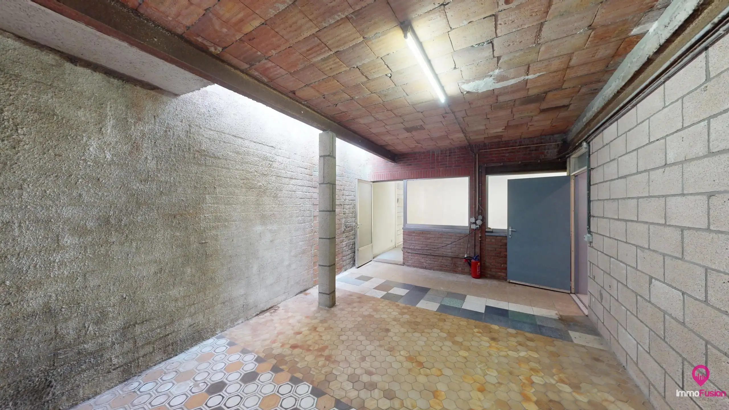 Strategisch gelegen woon-werkpand met ruime studio! foto 31