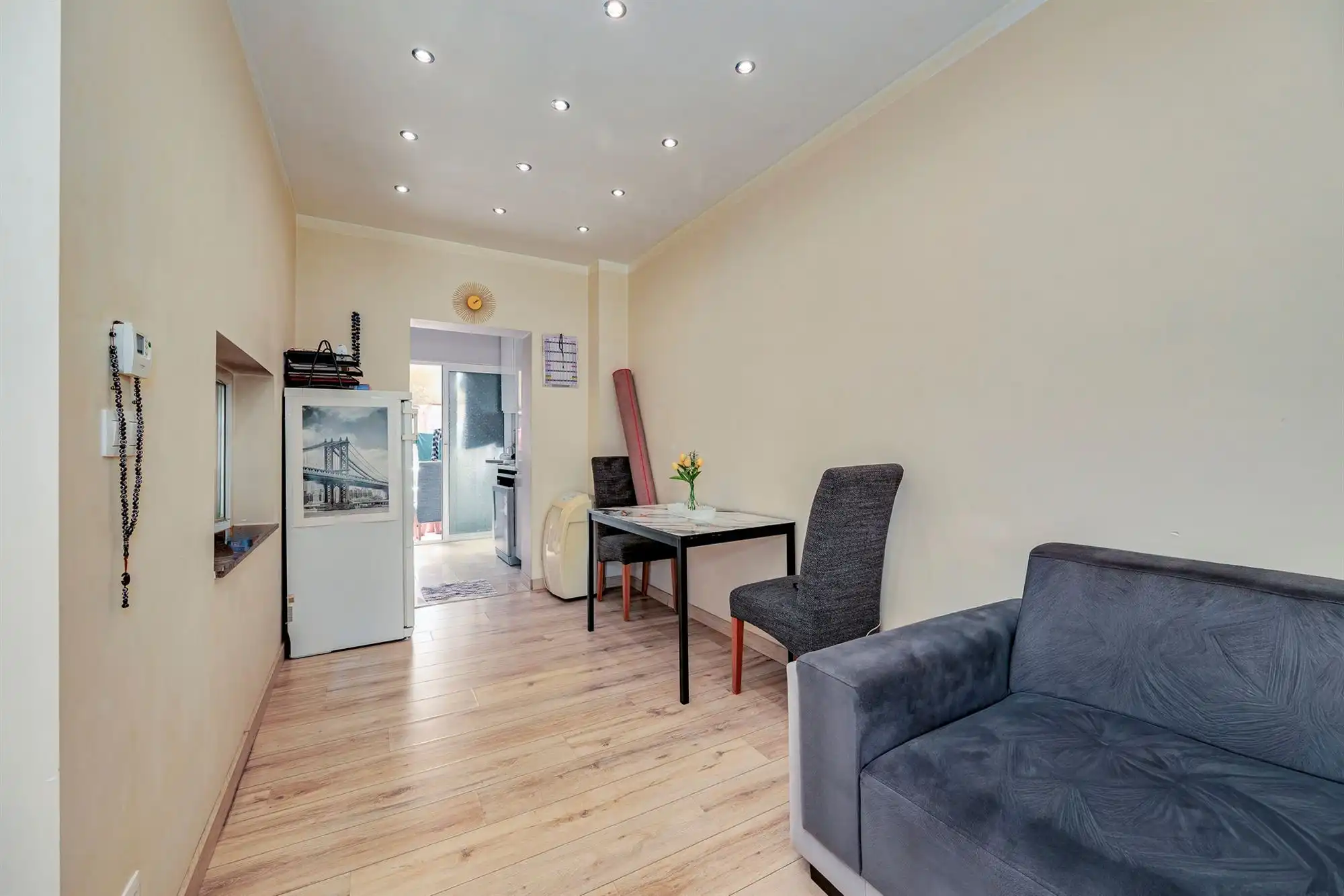 Vergunde opbrengsteigendom met handelspand en duplex foto 6