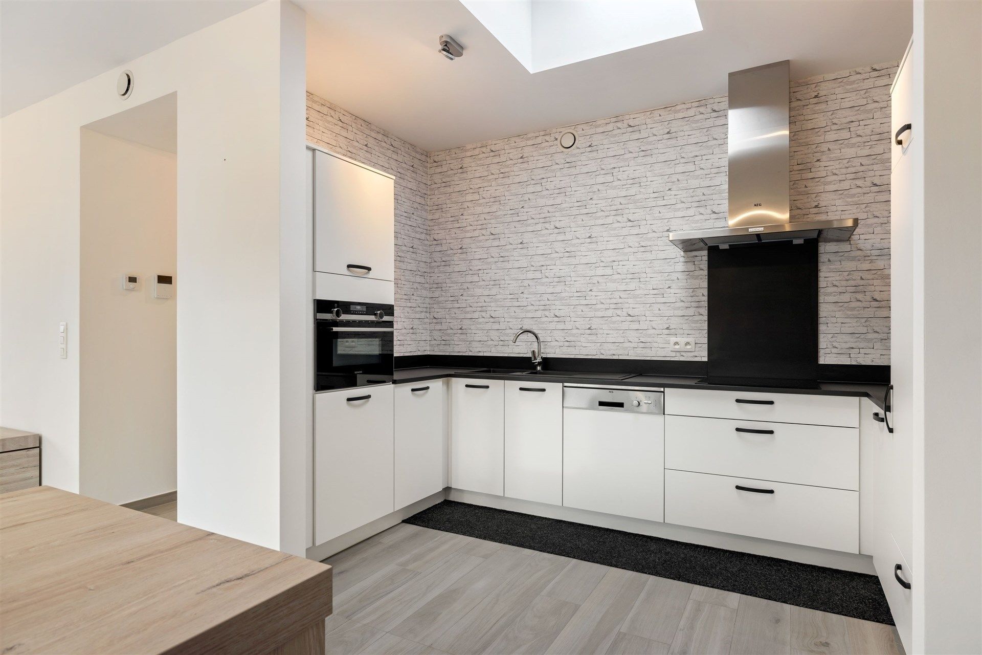 Luxueus appartement met 2 slaapkamers in het centrum van Stekene foto 5