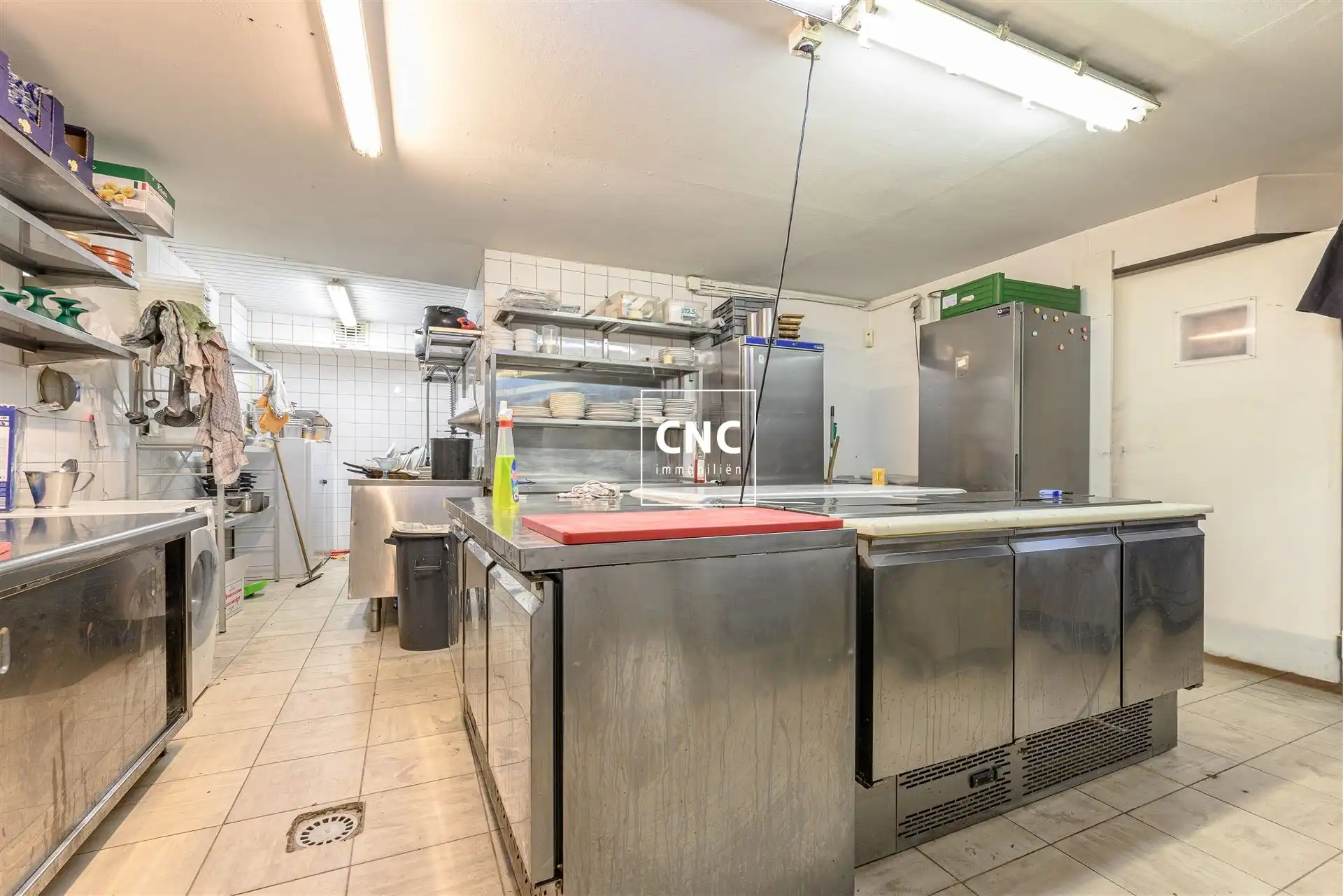 Zeer ruim en instapklaar handelspand aan Zeedijk-Heist foto 19