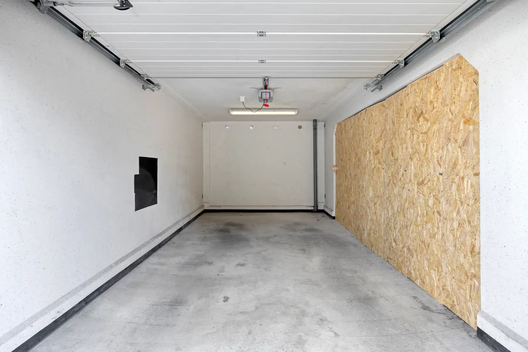 Gelijkvloers appartement met 2 slaapkamers, 2 garages, EPC B foto 15