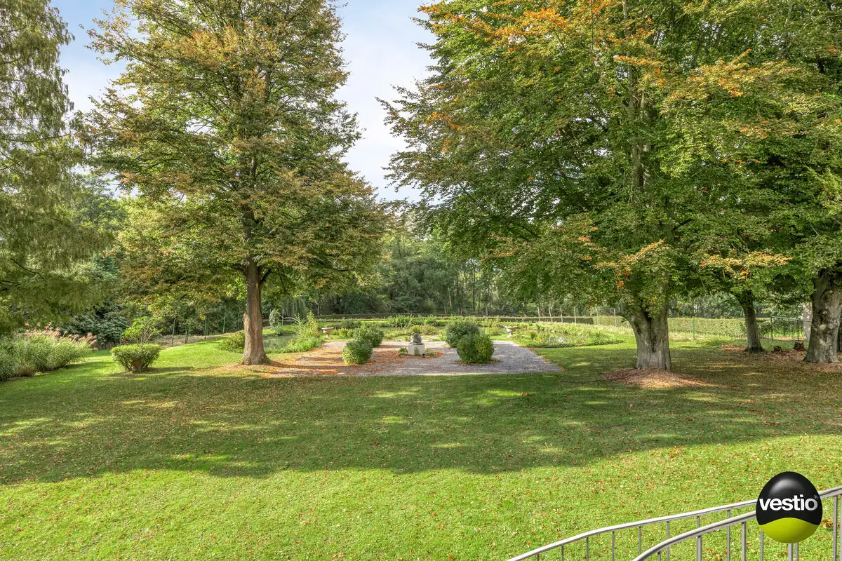 RUIME RESIDENTIEEL GELEGEN VILLA OP 46A89CA NABIJ CENTRUM BILZEN. foto 50