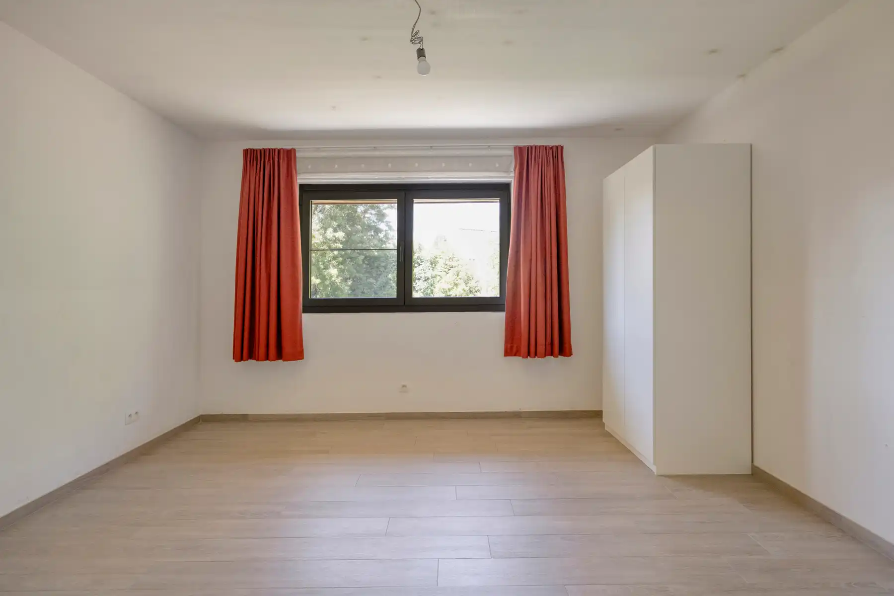Ruime energiezuinige en instapklare villa in Wemmel foto 13