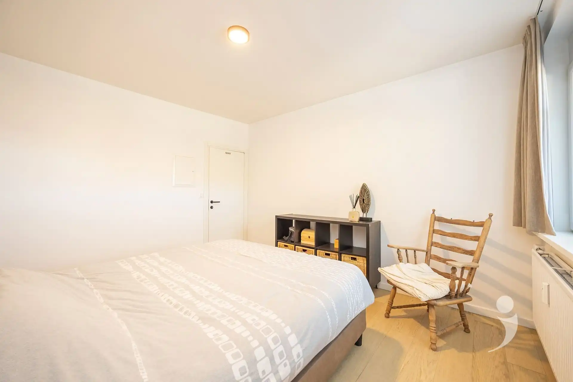 Gerenoveerd appartement met 2 slaapkamers, garagebox en staanplaats foto 13