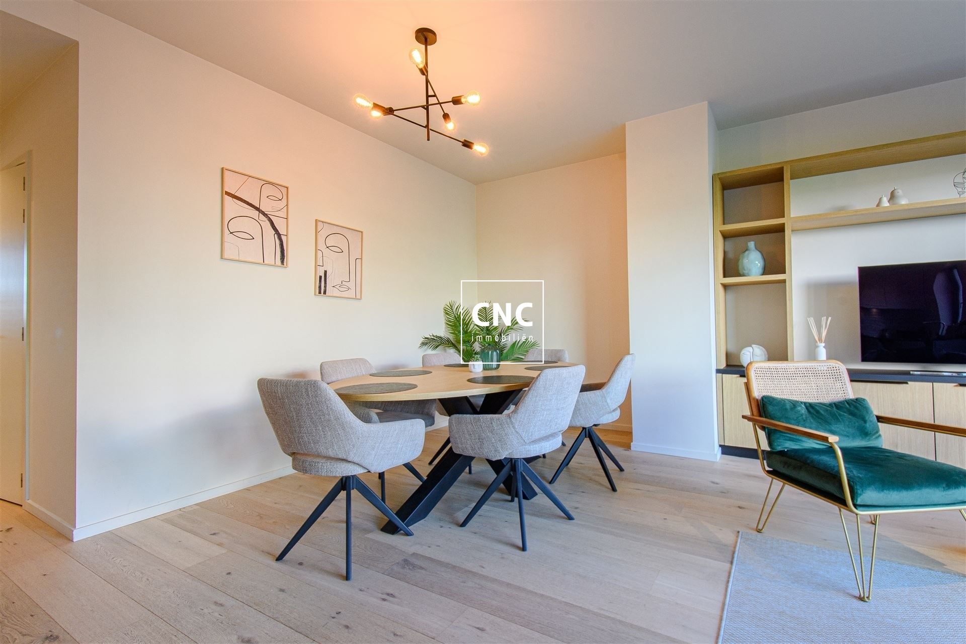 Stijlvol appartement met grote tuin op centrale ligging foto 4