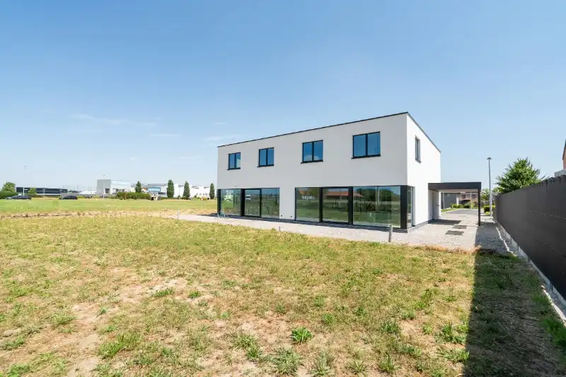 Exclusieve NIEUWBOUW DRIE-GEVELVILLA afgewerkt in duurzame materialen,  3-4 slaapkamers met dressingruimte, domotica en overal massieve eikparket. foto 11