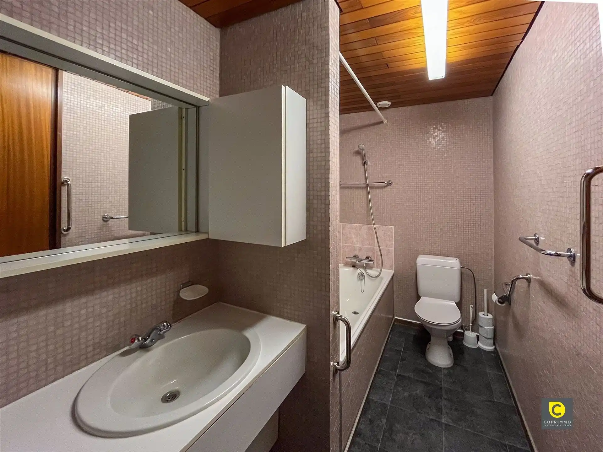 IN OPTIE! Ruim 3 slpk app. met panormaisch uitzicht! foto 11