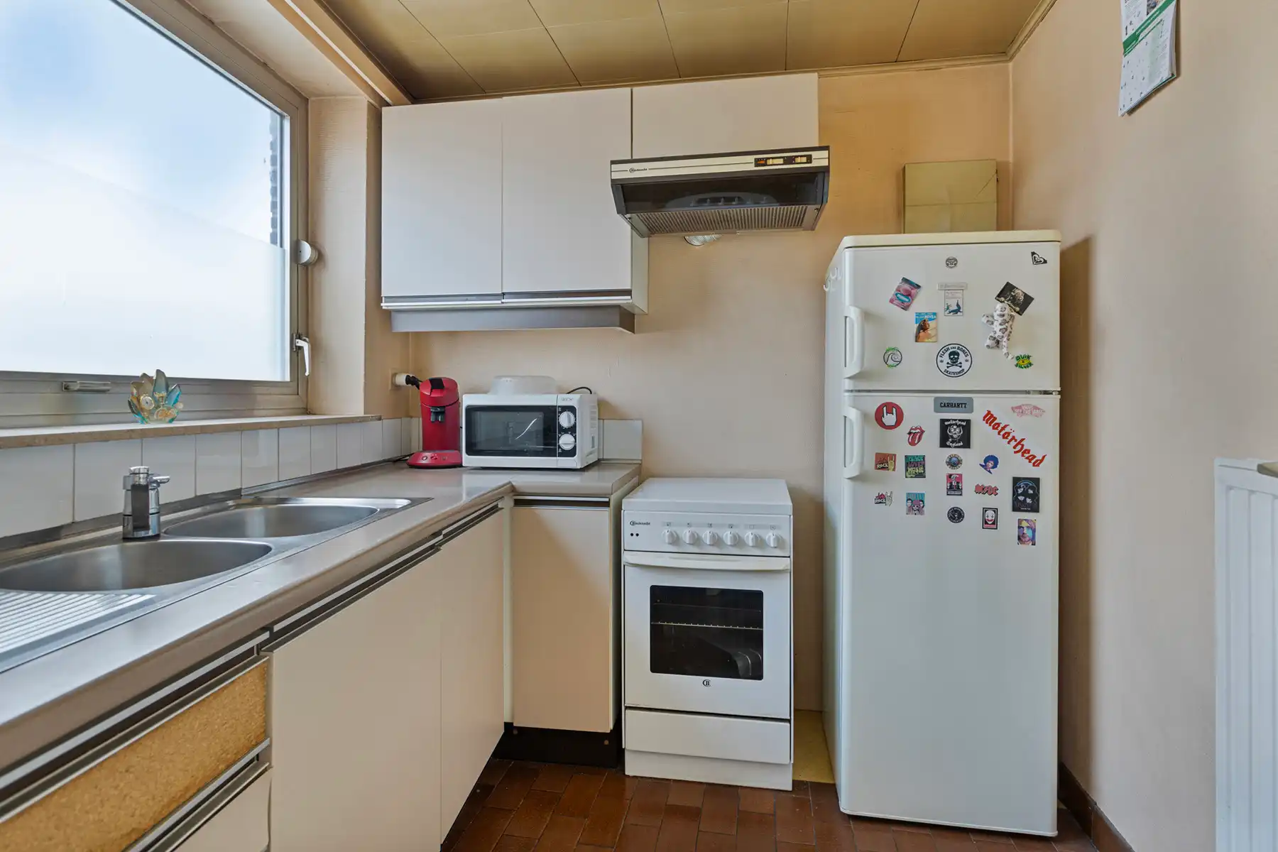 Solide eigendom: commerciële ruimte met atelier + 2 appart. foto 3