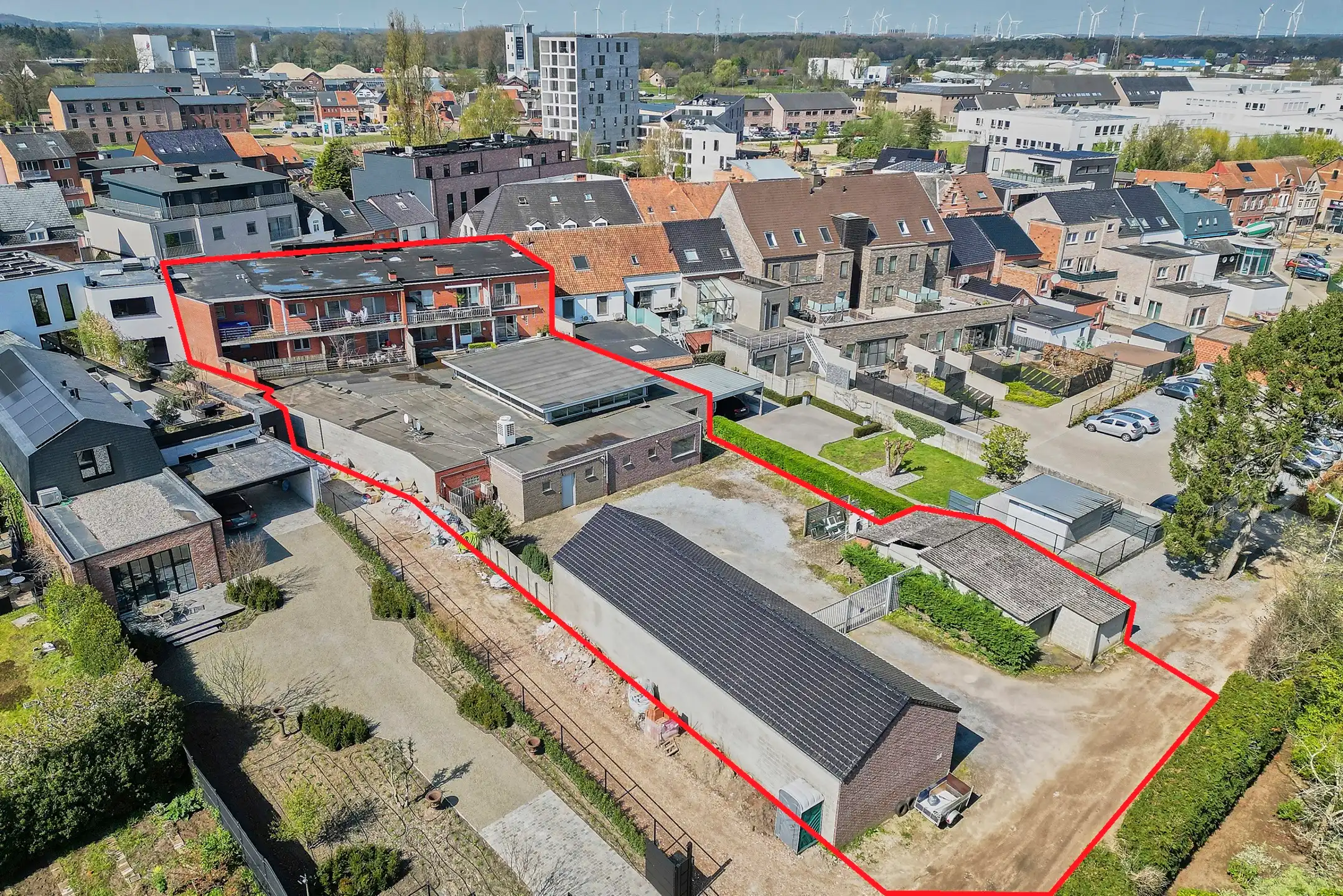 TE KOOP: appartementsblok met handelsgelijkvloers foto 3