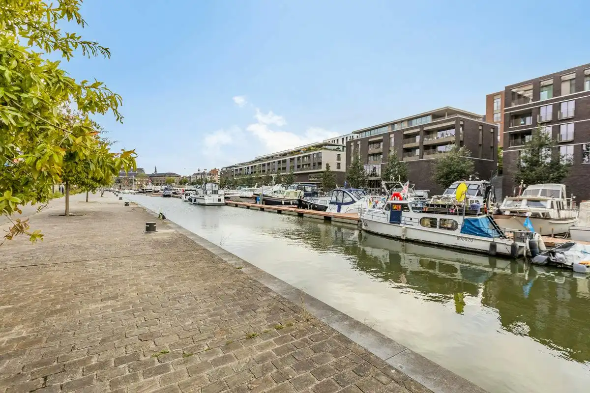 Instapklaar 1-slaapkamerappartement met ruim terras centrum Hasselt foto 16