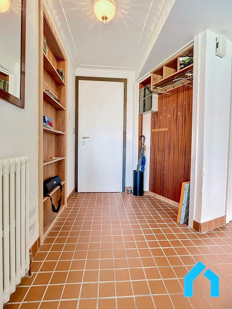 Charmant tweeslaapkamerappartement met frontaal zeezicht! foto 6