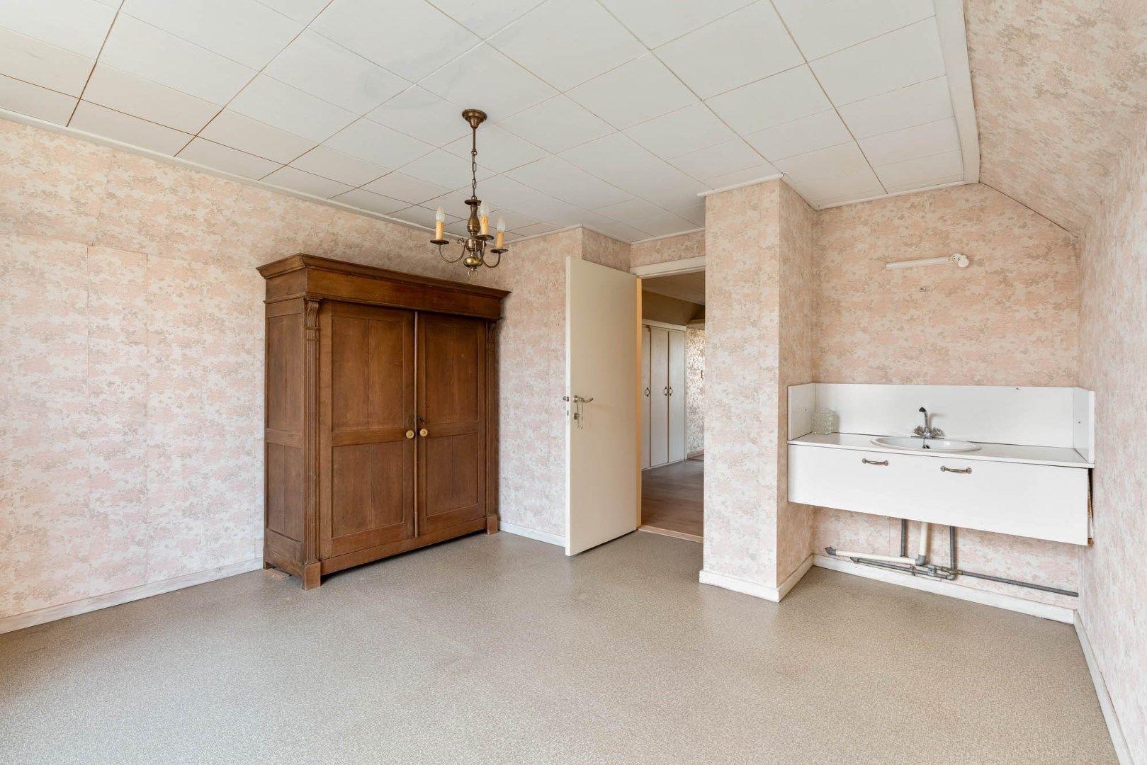 Authentieke vrijstaande karakterwoning met sierlijke uitstraling op 8a 01ca in het mooie landelijke Borgloon foto 19