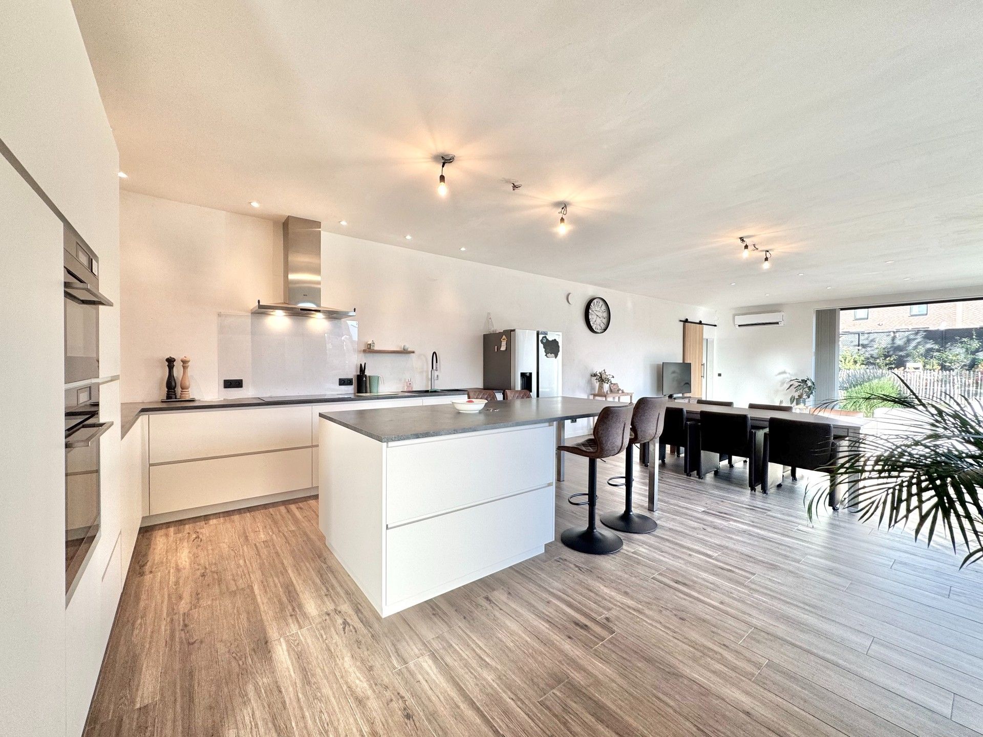 MAGAZIJN MET WOONST foto 19