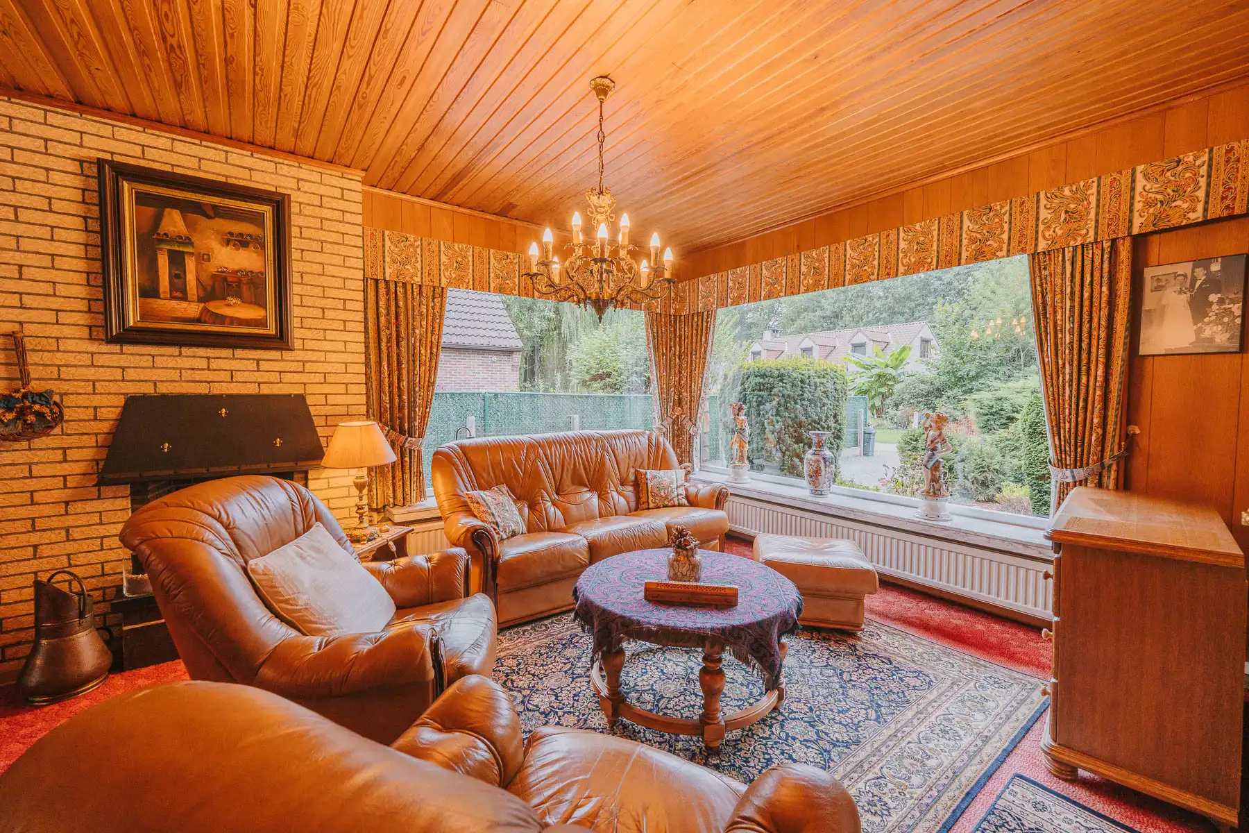 Rustig gelegen sfeervolle bungalow op een groen perceel foto 4