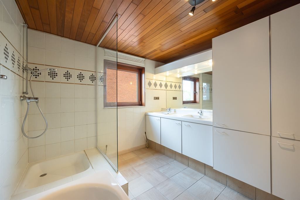 Hoogwaardig afgewerkte, vrijstaande woning  foto 17