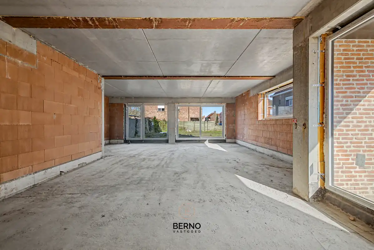 Erg ruime nieuwbouwwoning met leuke tuin foto 4