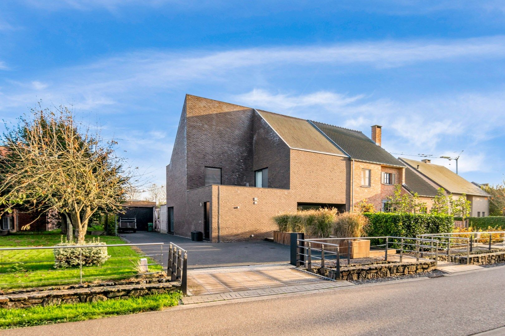 Moderne gezinswoning met 3 slaapkamers en zwembad - Energielabel B foto 30