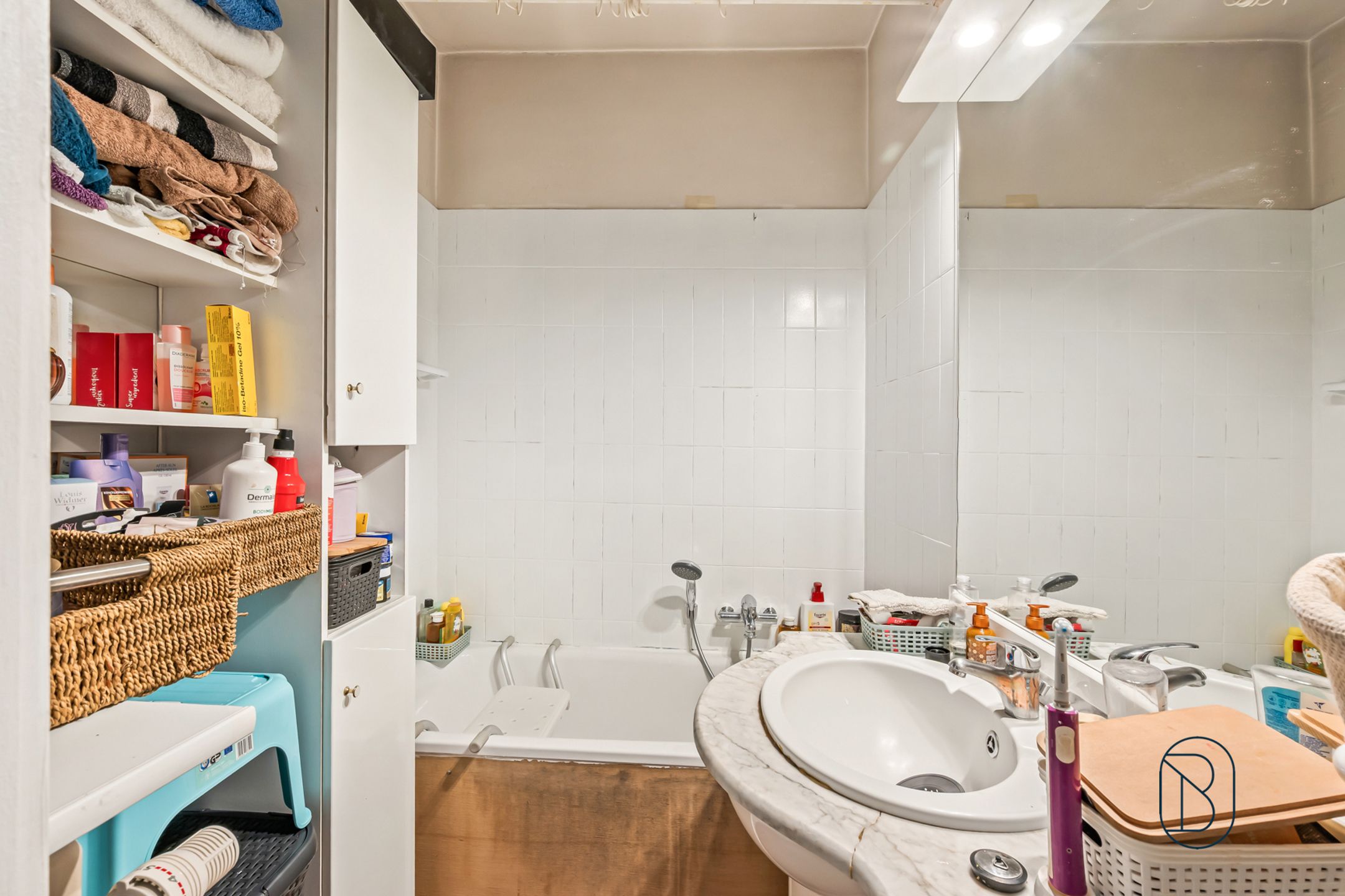 Topgelegen opbrengsteigendom: 3 appartementen en 3 garages foto 16