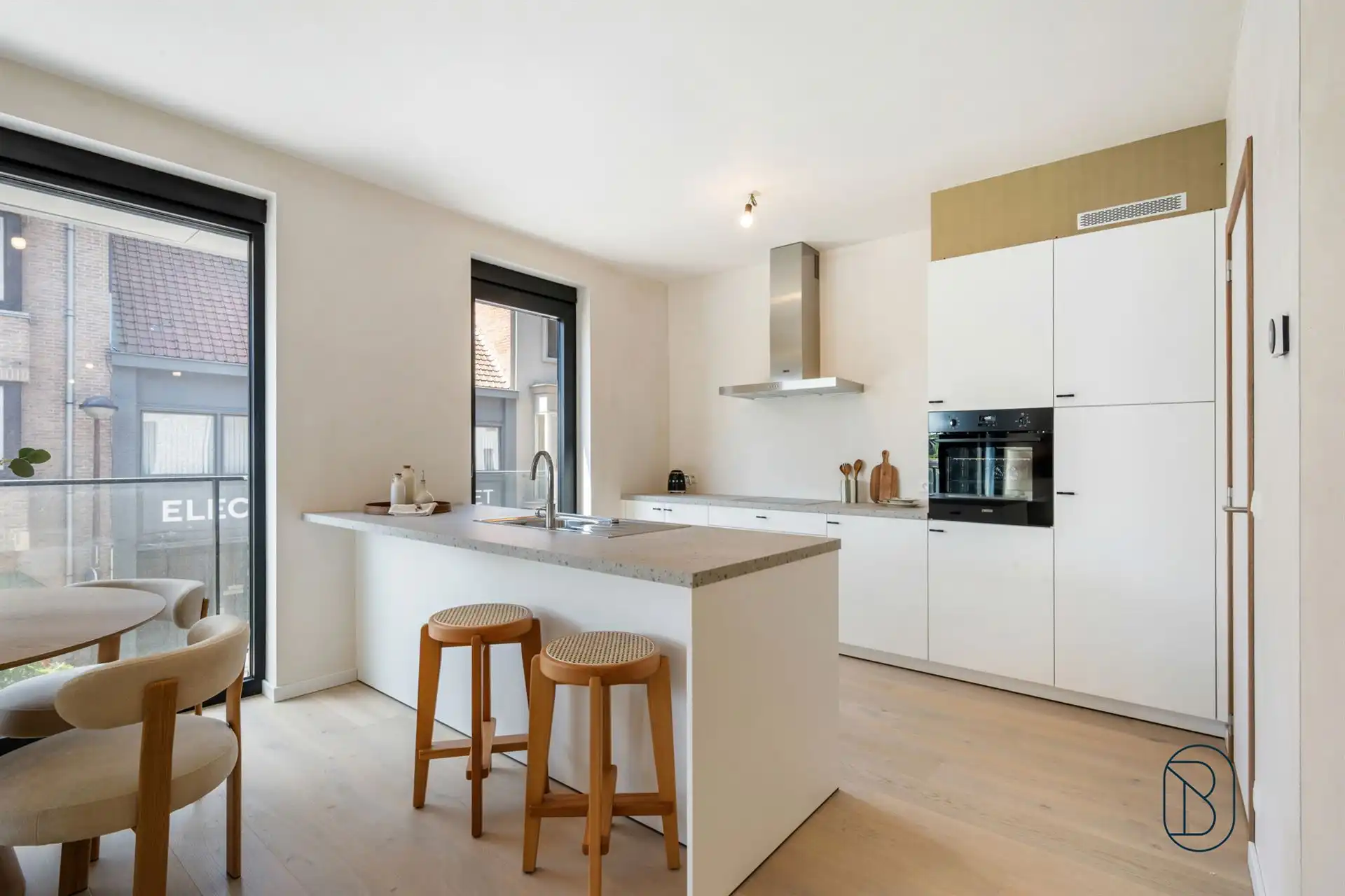 Mooie appartementen met terras + handelspand op topligging foto 9