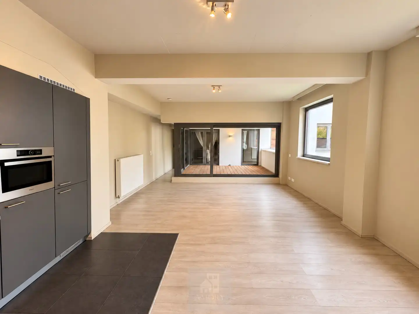 Ruim en energiezuinig 4-slaapkamer appartement met inpandig terras en overdekte autostaanplaats foto 5