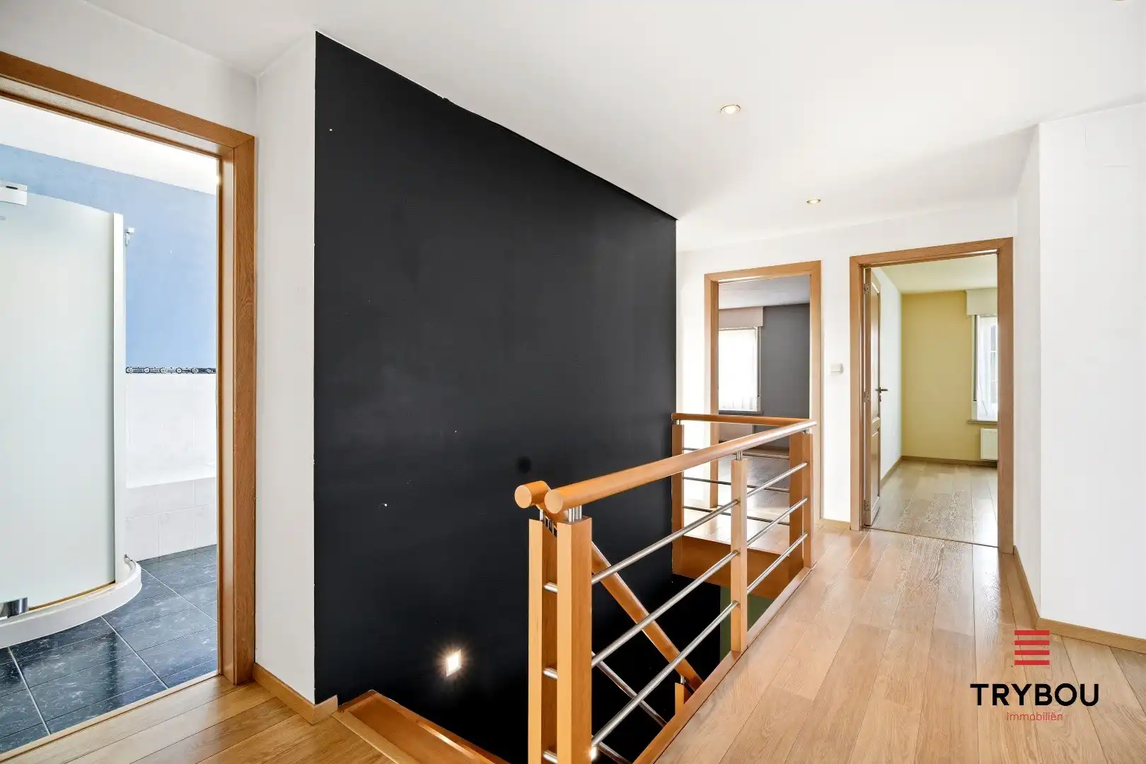 Ruime halfopen woning met 5 slaapkamers te koop in Werken met garage en ruime tuin! foto 15
