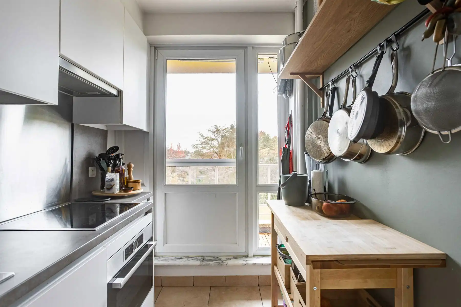 Instapklaar appartement met terras en prachtig uitzicht! foto 20